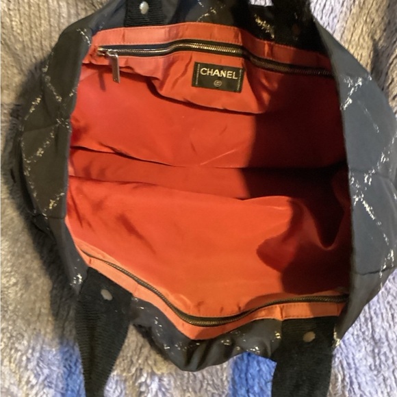 Authentic Chanel handbag - Picture 3 of 12